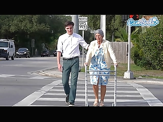 Horny Grandma Public Sex, Granny Squirts After Massive Orgasm From Helpful Stranger